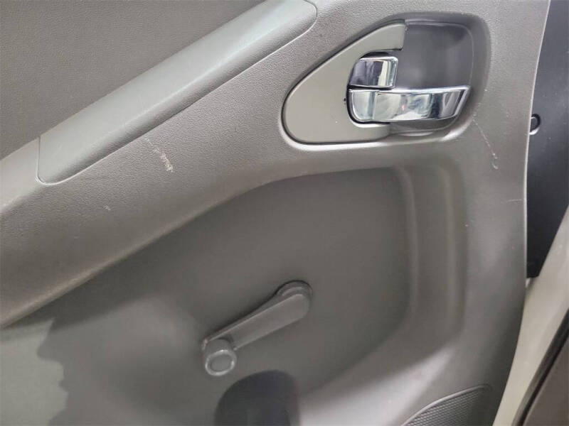 2012 Nissan Frontier S