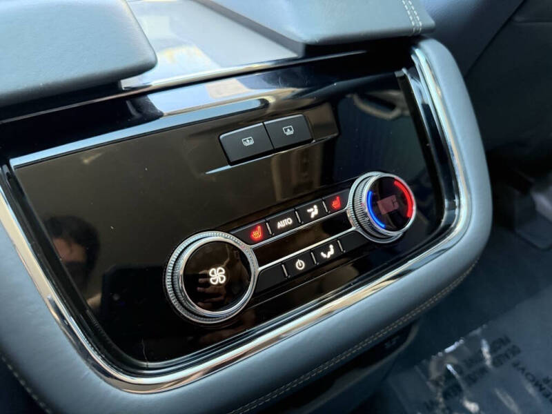 2018 Lincoln Navigator Black Label