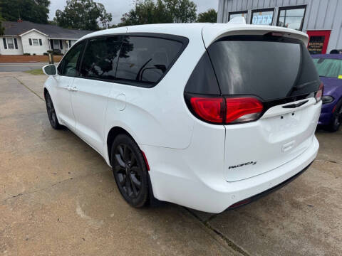 2019 Chrysler Pacifica Touring Plus