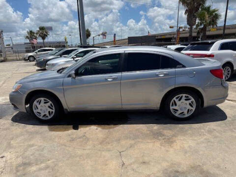 2014 Chrysler 200 LX