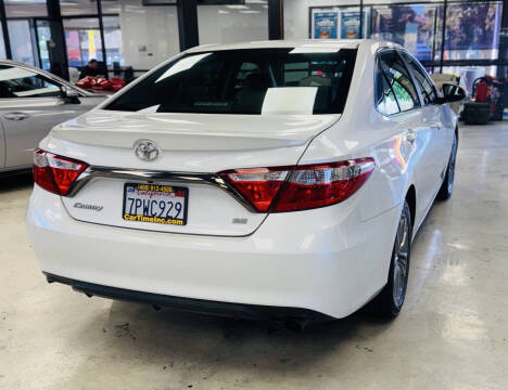 2016 Toyota Camry SE