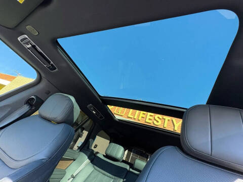 2023 Land Rover Range Rover P530 SE