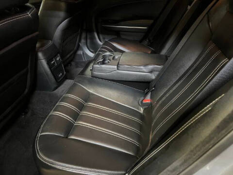 2017 Chrysler 300