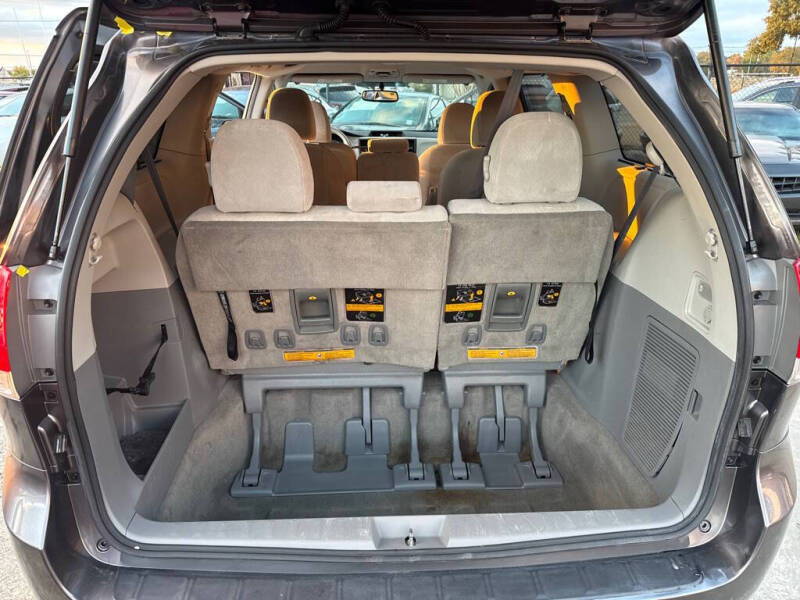 2013 Toyota Sienna