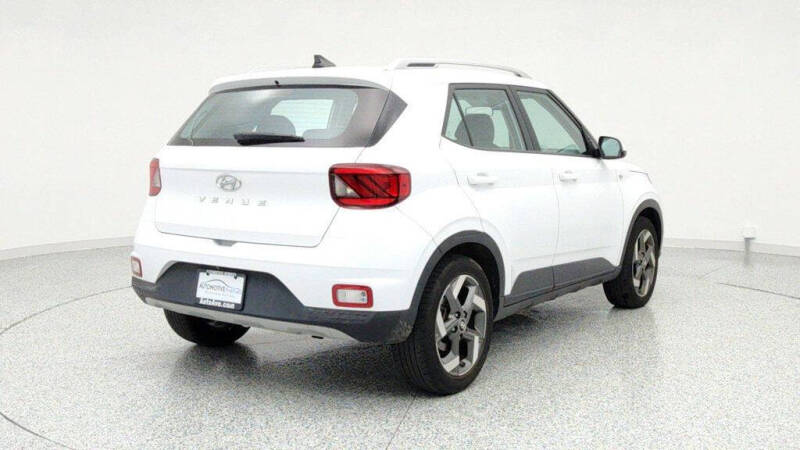 2021 Hyundai Venue SEL