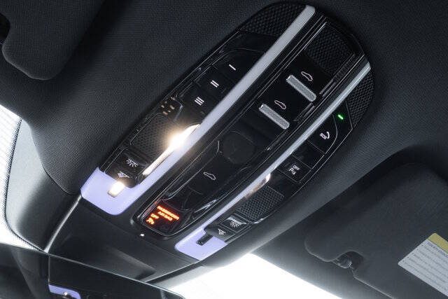 2023 Porsche Panamera 4