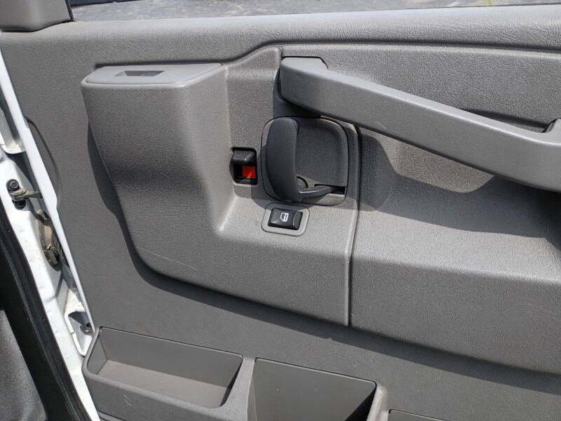 2017 Chevrolet Express 2500