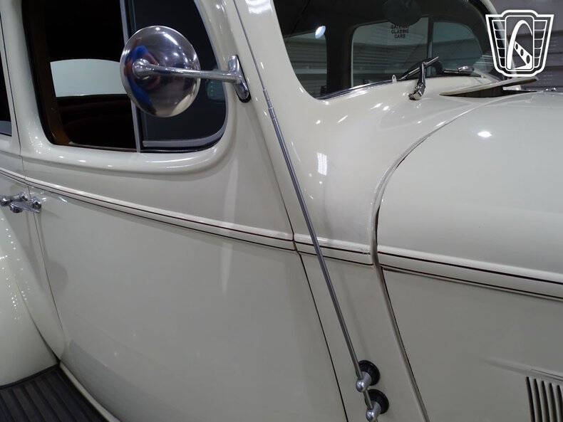 1936 Packard Eight Sedan
