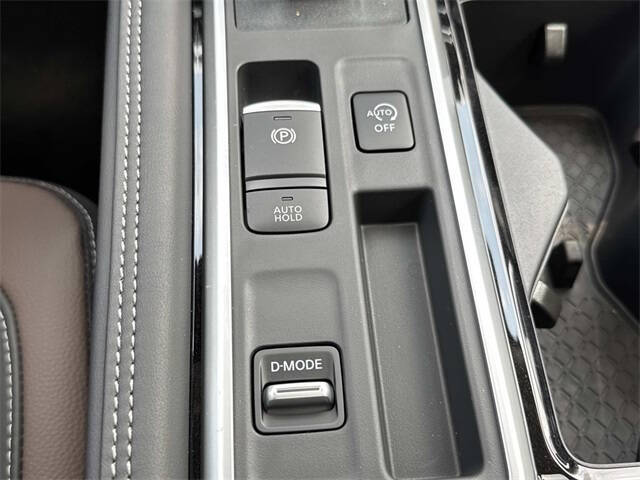 2025 Nissan Pathfinder Platinum