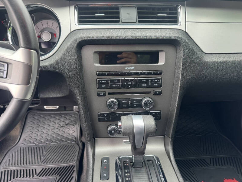 2011 Ford Mustang V6 Premium