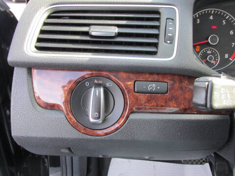 2012 Volkswagen Passat SEL PZEV