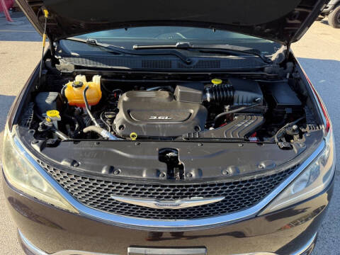 2017 Chrysler Pacifica Touring-L