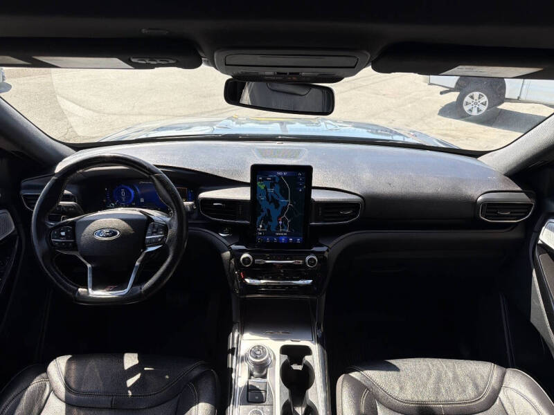 2021 Ford Explorer ST