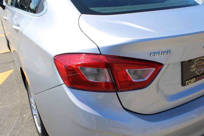 2017 Chevrolet Cruze LT Auto