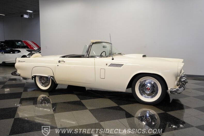 1956 Ford Thunderbird