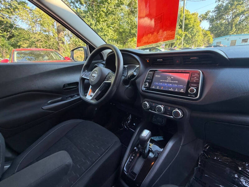 2022 Nissan Kicks S