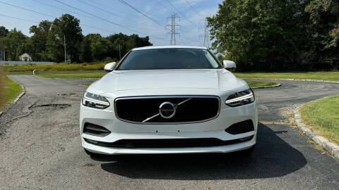 2018 Volvo S90 T5 Momentum