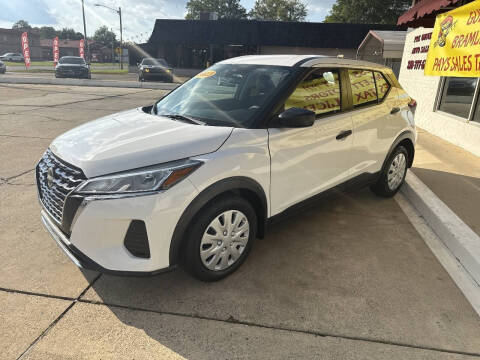 2023 Nissan Kicks S