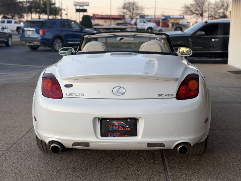 2004 Lexus SC 430