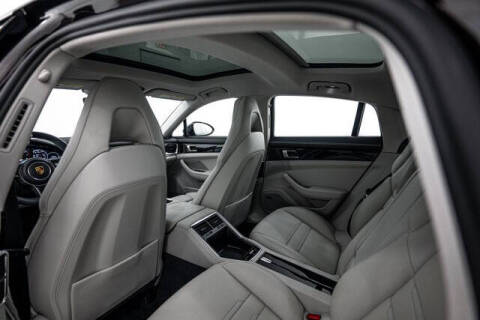 2017 Porsche Panamera