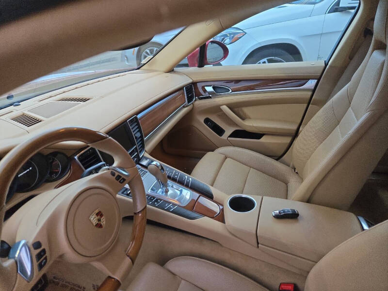 2011 Porsche Panamera 4