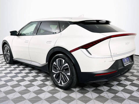 2024 Kia EV6 Light