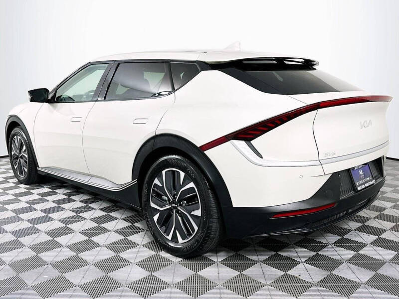 2024 Kia EV6 Light