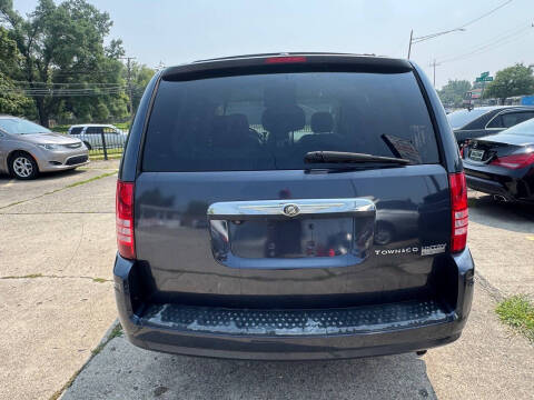 2009 Chrysler Town and Country Touring