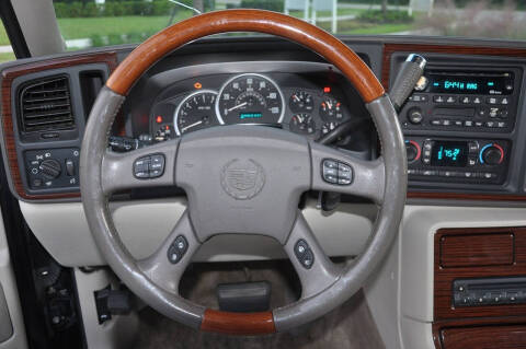 2003 Cadillac Escalade