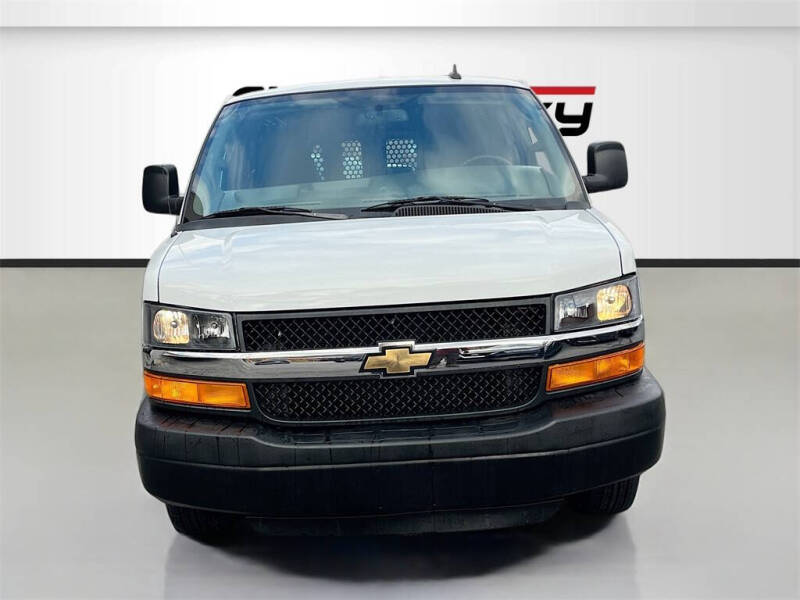 2023 Chevrolet Express 2500
