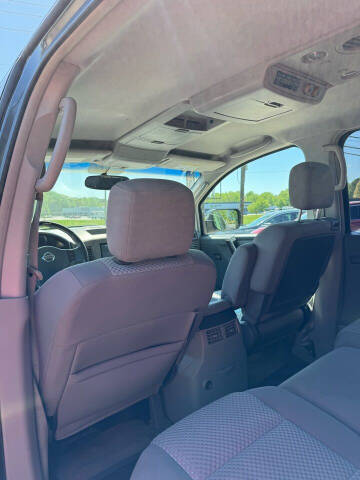 2004 Nissan Armada LE
