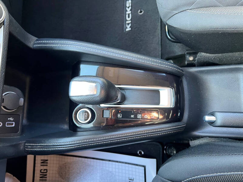 2019 Nissan Kicks SV