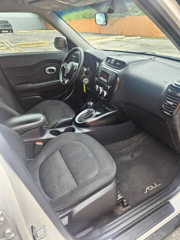 2015 Kia Soul +
