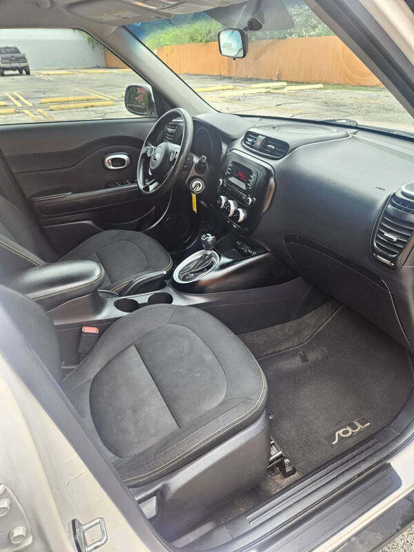 2015 Kia Soul +