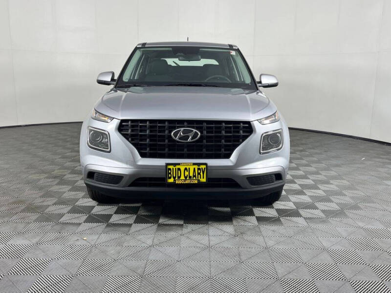 2026 Hyundai Venue SE