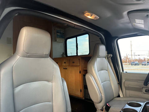 2014 Ford E-Series E-350 SD