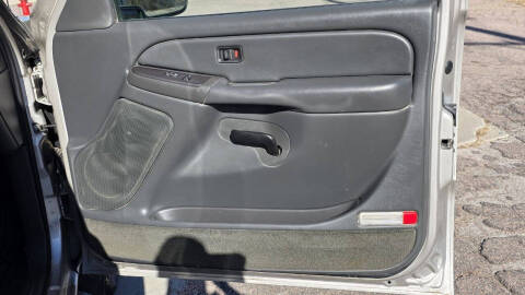 2004 Chevrolet Silverado 1500 LS