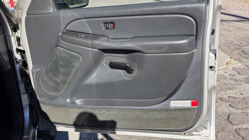 2004 Chevrolet Silverado 1500 LS