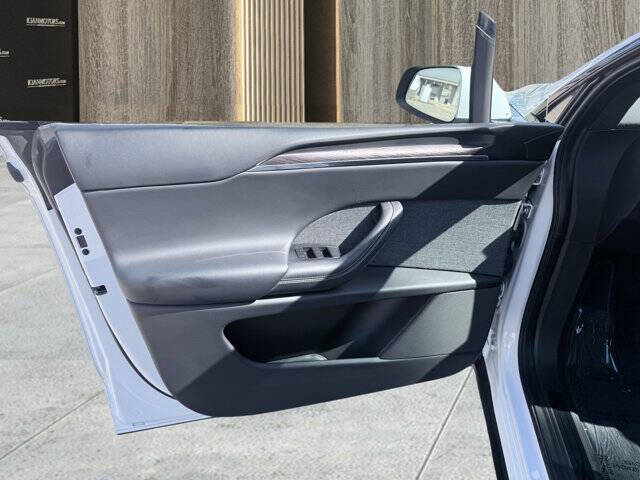 2023 Tesla Model X Standard Range