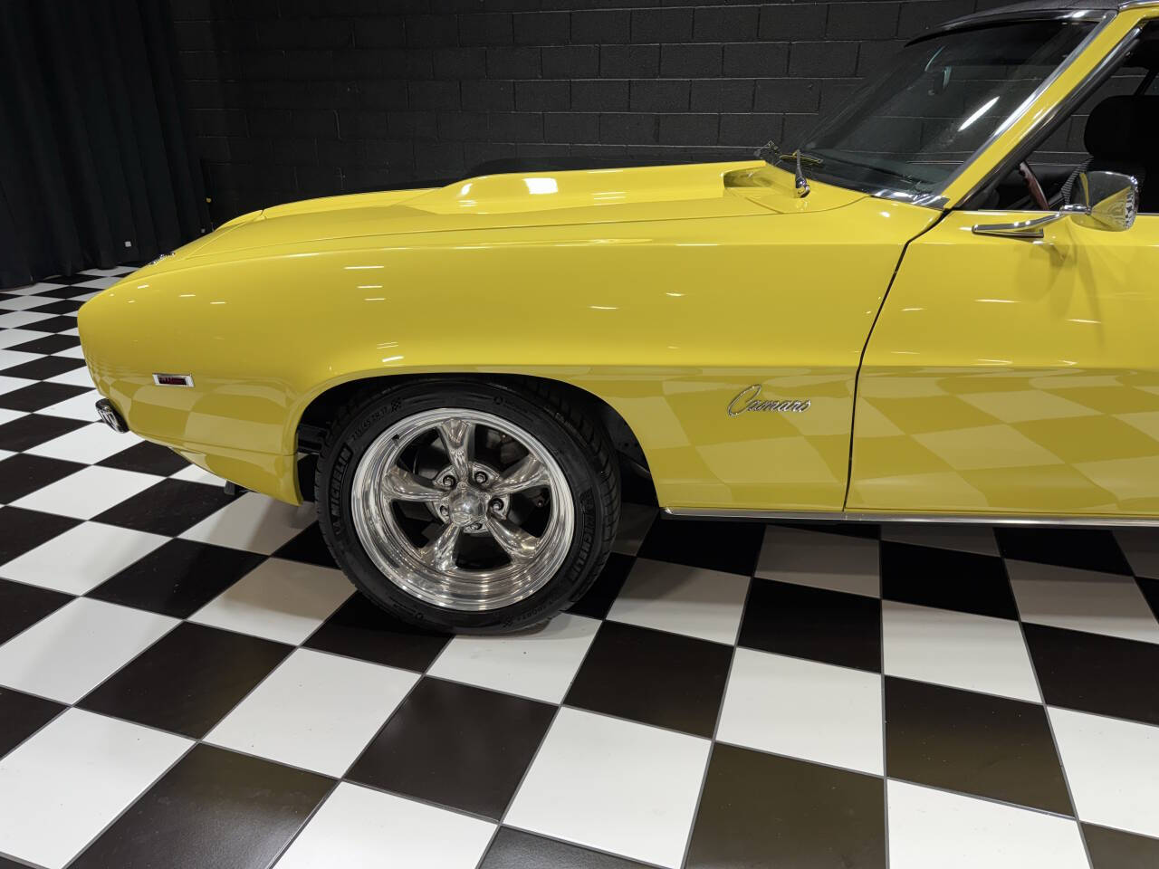 1969 Chevrolet Camaro 18