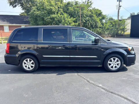 2013 Chrysler Town and Country Touring