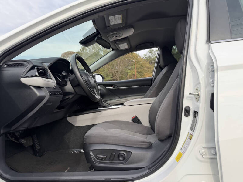 2022 Toyota Camry LE