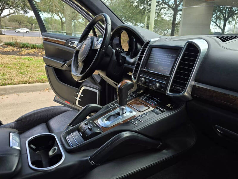 2011 Porsche Cayenne Turbo