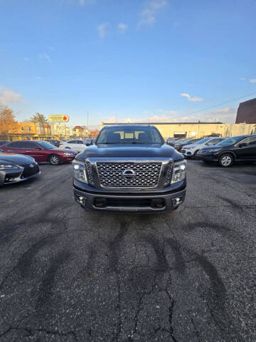 2017 Nissan Titan Platinum Reserve