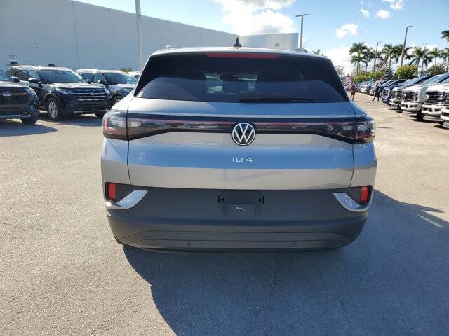 2023 Volkswagen ID.4 Pro