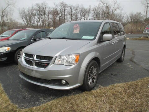 2017 Dodge Grand Caravan for sale at Economy Motors in Racine WI
