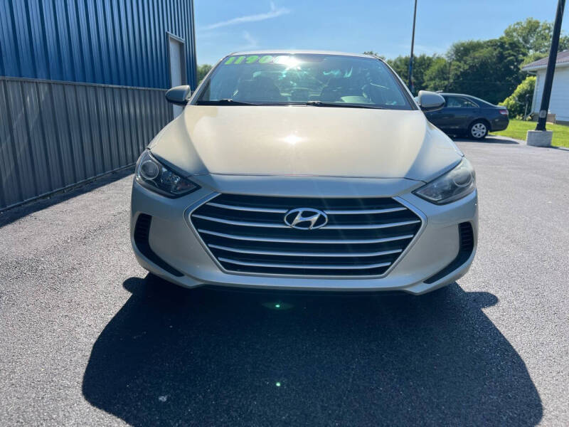 Used 2017 Hyundai Elantra Limited with VIN 5NPD84LF9HH119262 for sale in Sullivan, IN