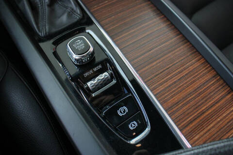 2020 Volvo V60 T5 Momentum