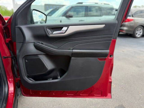 2022 Ford Escape SEL