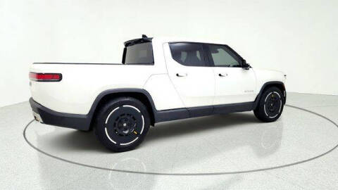 2025 Rivian R1T